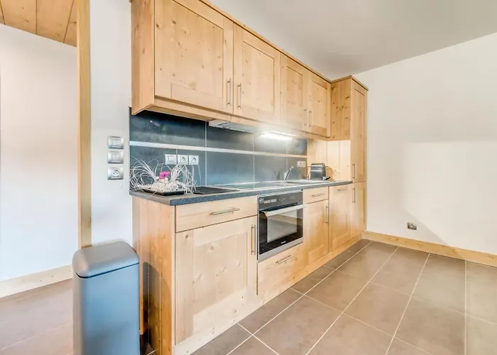 Apartment Les Balcons Etoiles - 4 Au Pied Des Pistes Mae-3289 *